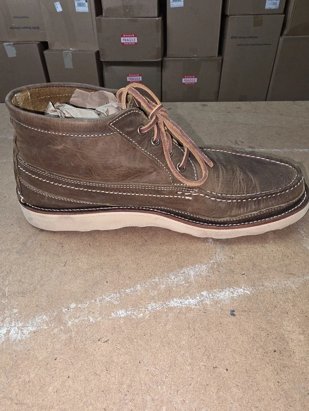 EasyMoc Scout Boot Mens 11D Crazy Horse Leather Viabram Christie Outsole